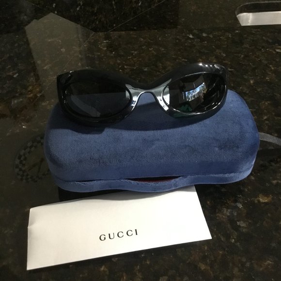 Gucci mask style sunglasses New